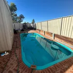 Rent 6 bedroom house in Roxby Downs