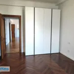 Rent 4 bedroom apartment of 125 m² in Rome