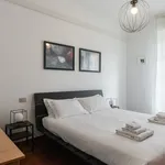 Rent 4 bedroom apartment of 50 m² in Milan