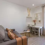 Rent 2 bedroom apartment of 75 m² in barcelona