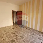 Rent 5 bedroom apartment of 95 m² in Favara