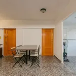 Rent a room of 80 m² in valencia