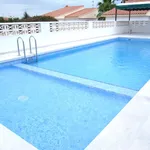 Rent 3 bedroom house of 145 m² in Castellon']