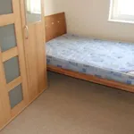 Rent 2 bedroom flat in Wales