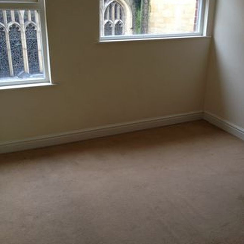 Flat to rent in Wakefield, West Yorkshire WF1 Outwood