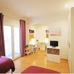 Rent 4 bedroom apartment in Barcelona