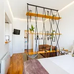 Rent 1 bedroom apartment of 37 m² in Porto