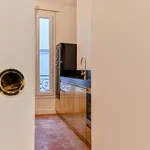 Rent 1 bedroom apartment of 500 m² in Paris