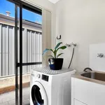 Rent 4 bedroom house in Wellard