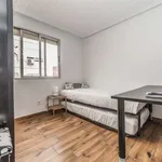 Rent a room of 90 m² in valencia