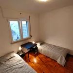 Rent 4 bedroom apartment in Lisbon