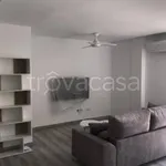 Affitto 4 camera appartamento di 85 m² in Arezzo