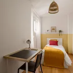 Rent 12 bedroom apartment in Lisbon