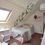 Rent 4 bedroom flat in Heaton