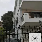 Ενοικίαση 3 υπνοδωμάτιο σπίτι από 130 m² σε Athens - North