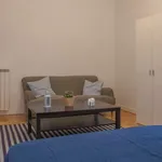 Rent a room in madrid