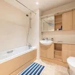 Rent 4 bedroom flat in London