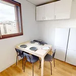 Rent a room in paris