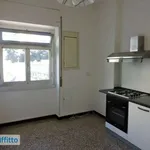 Affitto 3 camera appartamento di 88 m² in Genoa