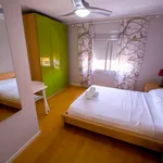 Rent 4 bedroom apartment in Valencia