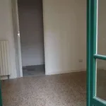 Rent 2 bedroom apartment of 60 m² in Milan