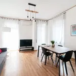 Rent 3 bedroom apartment in Como