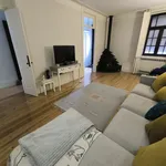 Rent a room of 175 m² in Porto