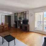 Appartement de 68 m² avec 3 chambre(s) en location à Montrouge