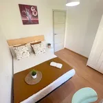 Rent a room of 90 m² in valencia