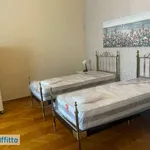 Rent 6 bedroom apartment of 200 m² in Bologna