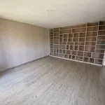 Appartement de 26 m² avec 5 chambre(s) en location à St andre les vergers