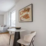 Rent 1 bedroom apartment of 560 m² in Zurich