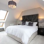 Rent 5 bedroom house in North West England