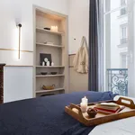 Rent 3 bedroom apartment of 69 m² in Paris