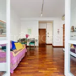 Rent 2 bedroom apartment of 60 m² in Milano