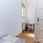 Rent a room of 220 m² in madrid