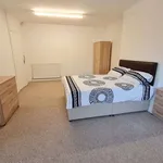 Rent 6 bedroom house in Borough of Spelthorne