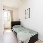 Rent a room of 100 m² in Berlin