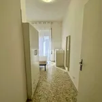 Rent 5 bedroom apartment of 90 m² in Latina