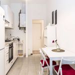 Rent a room of 97 m² in Milan