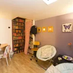 Rent a room of 150 m² in lisbon