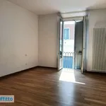 Rent 3 bedroom apartment of 90 m² in Milan