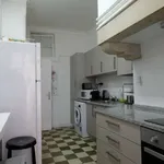 Rent a room of 120 m² in lisbon