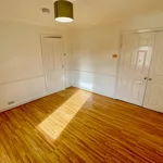 Rent 3 bedroom house in East Midlands