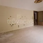 Rent 5 bedroom apartment of 185 m² in Reggio di Calabria