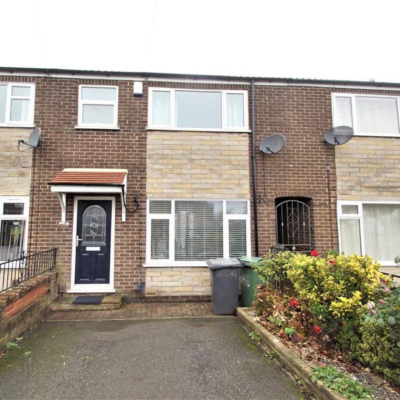 Church Lane, Crossgates, Leeds 3 bed terraced house to rent - £995 pcm (£230 pw) Swarcliffe