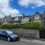 Rent 3 bedroom flat in Scotland