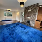 4 Bedrooms House - Detached - To Let