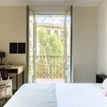 Rent 9 bedroom apartment of 122 m² in Barcelona