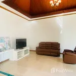 Rent 4 bedroom house of 200 m² in Phuket